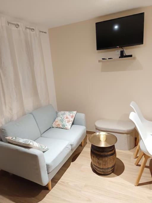 Le Petit Cocon Apartment ปง-เอเลแวก ภายนอก รูปภาพ