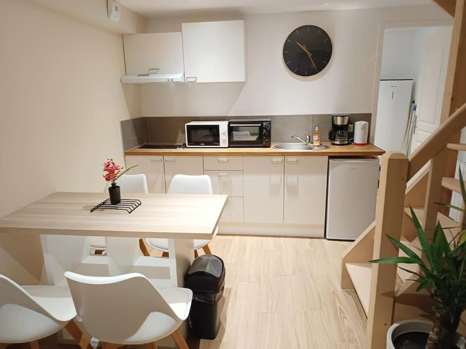 Le Petit Cocon Apartment ปง-เอเลแวก ภายนอก รูปภาพ